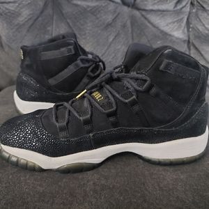 Jordan 11 RetroHeiress Black Stingray (GS)
